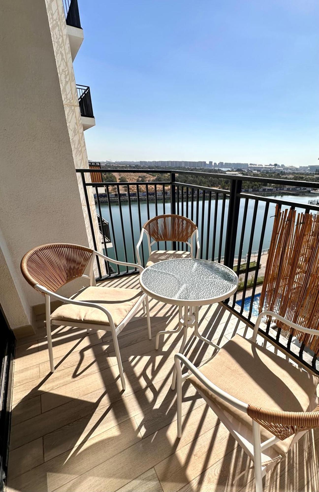 Stunning 2 Bedroom, 4beds In Yas Island ! 6 Guests *